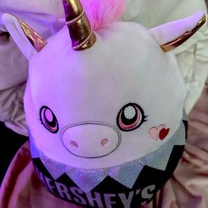 hersheys unicorn valentines smells like chocolate squishmallow